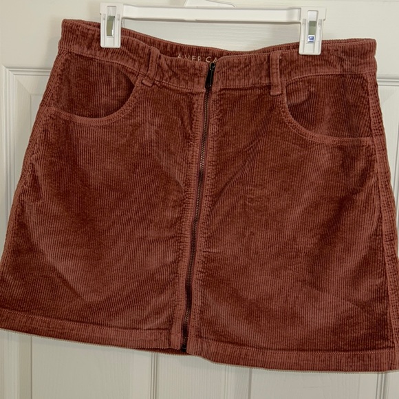 American Eagle Mauve Skirt - Picture 1 of 4